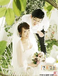 ユン・ヒョンビン&チョン・ギョンミ、結婚写真を公開