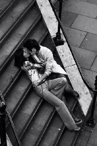サンウ&テヨン、都会の真ん中で熱いキス