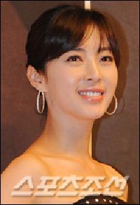 ソン・ユナ、今年もダンスに挑戦=大韓民国映画大賞