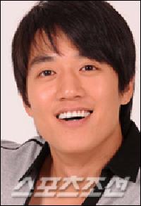 キム・レウォン、来月ファンと誕生日パーティー