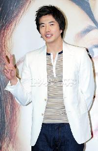 【フォト】切ないラブストーリーの主人公クォン・サンウ