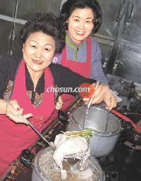 「鶏かゆ」の香り漂う南漢山城