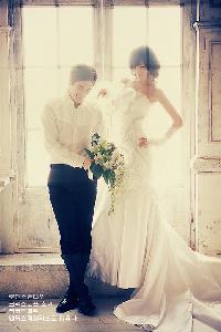 来月挙式リッキー・キムが結婚写真を公開
