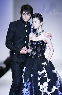 チャン・ナラ&キム・ジュン、中国ファンを魅了