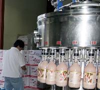 ピンクのマッコリでロマンチックな気分に