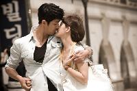 チャ・スンウォン&キム・ソナ、ソウルの街角でキス