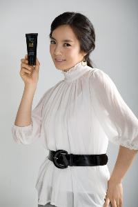 ソン・ジュヨン、日本の化粧品モデルに抜てき
