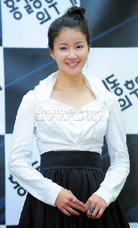 【フォト】キュートに微笑むイ・シヨン