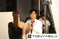 キム・ヒョンジュンが化粧品CM撮影