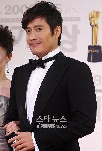 イ・ビョンホンが大賞受賞=KBS演技大賞