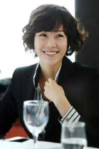 パク・ヘジンMBCアナ、物理学者と5月に結婚へ