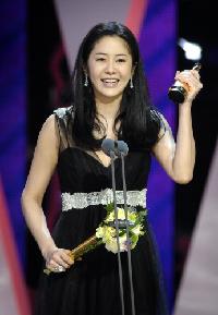 コ・ヒョンジョン、ナレーションに挑戦