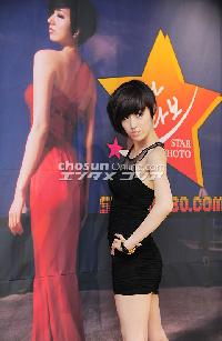 【フォト】ハン・ジャンヒ「スター写真集、見てね」