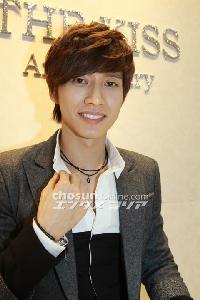 パク・ヘジンが「国際宝飾展」で握手会を開催