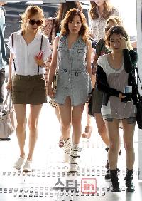 【フォト】少女時代、日本に向け出国