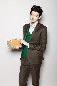 【フォト】イ・ジョンソク「ezio」秋冬カタログ