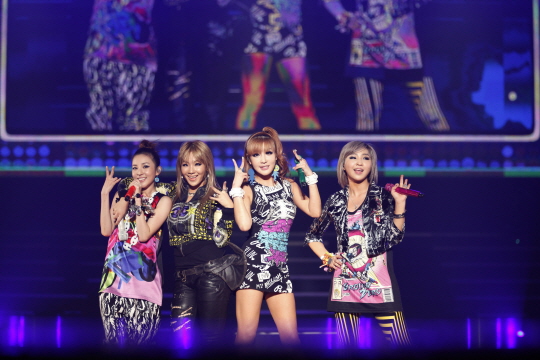 2NE1、日本デビューツアーで7万人動員