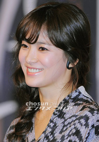 【フォト】ソン・ヘギョのはにかむ笑顔=釜山映画祭