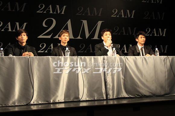 2AM、日本デビューシングルの公開レコーディング & 記者会見開催