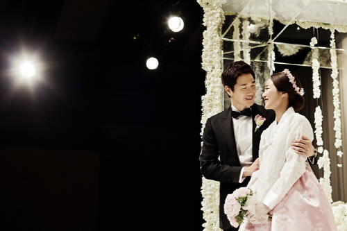 ユ・ジテ＆キム・ヒョジン、結婚式の写真公開