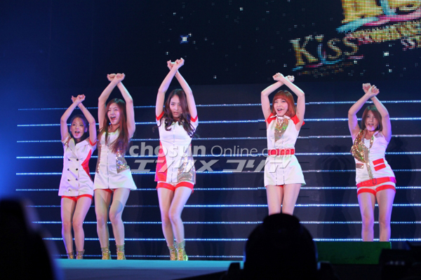 初の日韓合同ファッションイベント「Kiss」開催、少女時代、KARAら出演