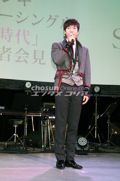 イ・スンギ、3月待望の日本デビューで会見、6月の日本武道館ライブも発表