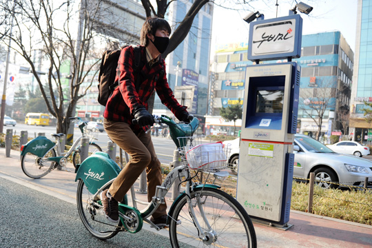 手頃で環境にも優しい、昌原市営レンタル自転車システム