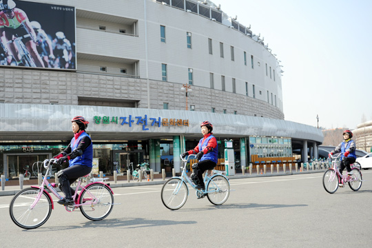 手頃で環境にも優しい、昌原市営レンタル自転車システム