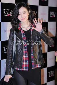 【フォト】カジュアルルックのハン・ヒョジュ