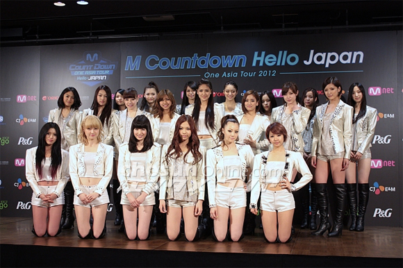 「MCOUNTDOWN HELLO JAPAN」開催で人気アイドルらが出演