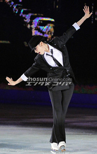 【フォト】「男装の麗人」キム・ヨナ