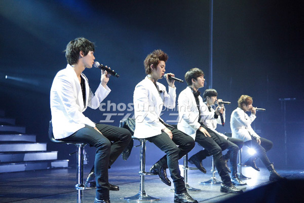 MBLAQがアジアツアーの東京公演を開催、1万人熱狂