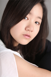 コン・ヒョジンの娘役にチン・ジヒ=映画『高齢化家族』