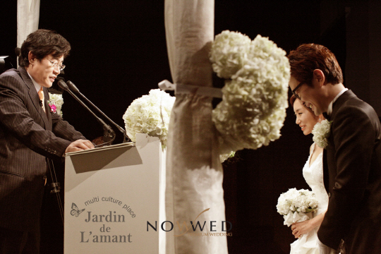 ユン・ヒョンビン＆チョン・ギョンミ結婚式写真公開