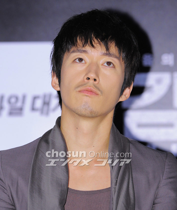 张赫秀爱流感vip首映车仁表李政宰郑宇成车太铉赵显宰池城高俊熙