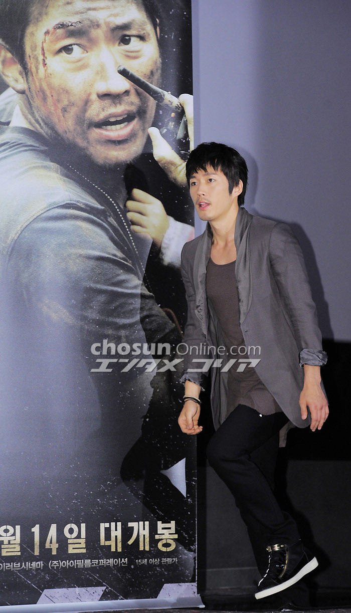 张赫秀爱流感vip首映车仁表李政宰郑宇成车太铉赵显宰池城高俊熙