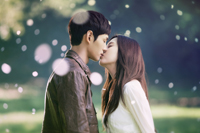 ソヒョン&イ・ウォングン、初撮影でキス=『熱愛』