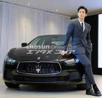 【フォト】PR大使にキム・スヒョン=マセラティ