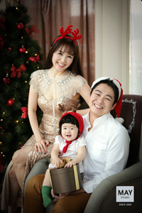 チャン・ヨンラン、夫&娘との家族写真公開