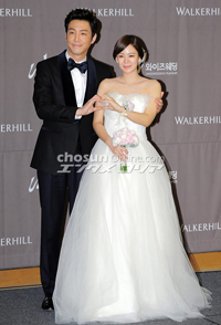 【フォト】チェ・ウォンヨン&シム・イヨン「きょう結婚します!」