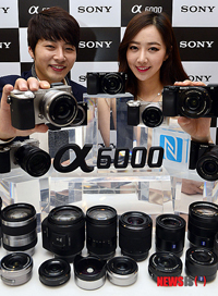 ソニー、「α6000」発表