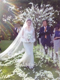 オム・ジウォン結婚式の写真公開