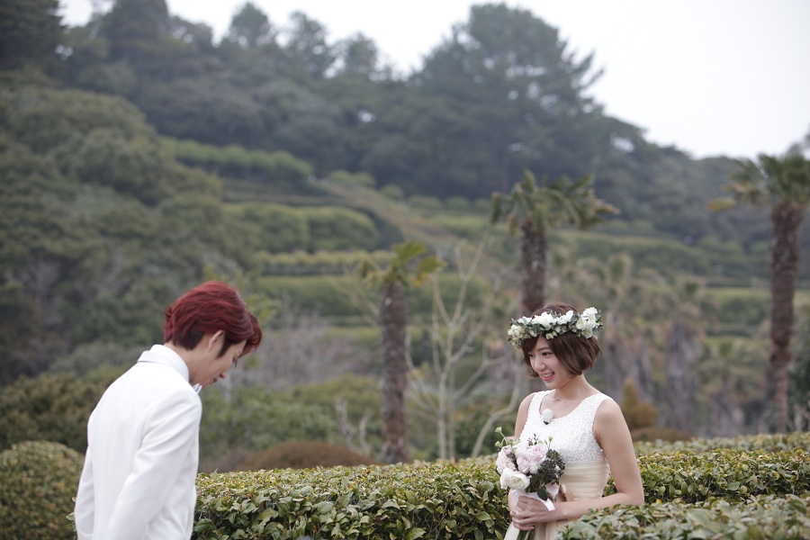 SJヒチョル＆パフ・クオが結婚式＝『私たち結婚しました』