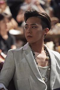 G-DRAGON、東京でシャネルのショーに出席
