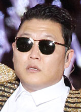 PSY、3曲連続でビルボード30位入り