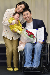 カン・ウォンレ&キム・ソン夫妻、息子と公の場に