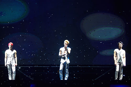 JYJ中国・成都公演、ファン9000人が熱狂