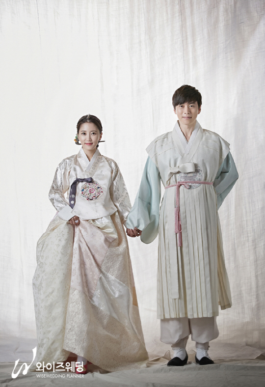 キム・ナジン＆キム・ヘジ、ウエディング写真公開