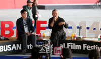 【フォト】キム・ギドク監督がトークイベントに=釜山映画祭