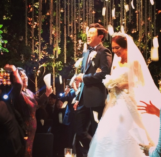 ホン・ソクチョン、パク・ゴンヒョン結婚式の写真公開